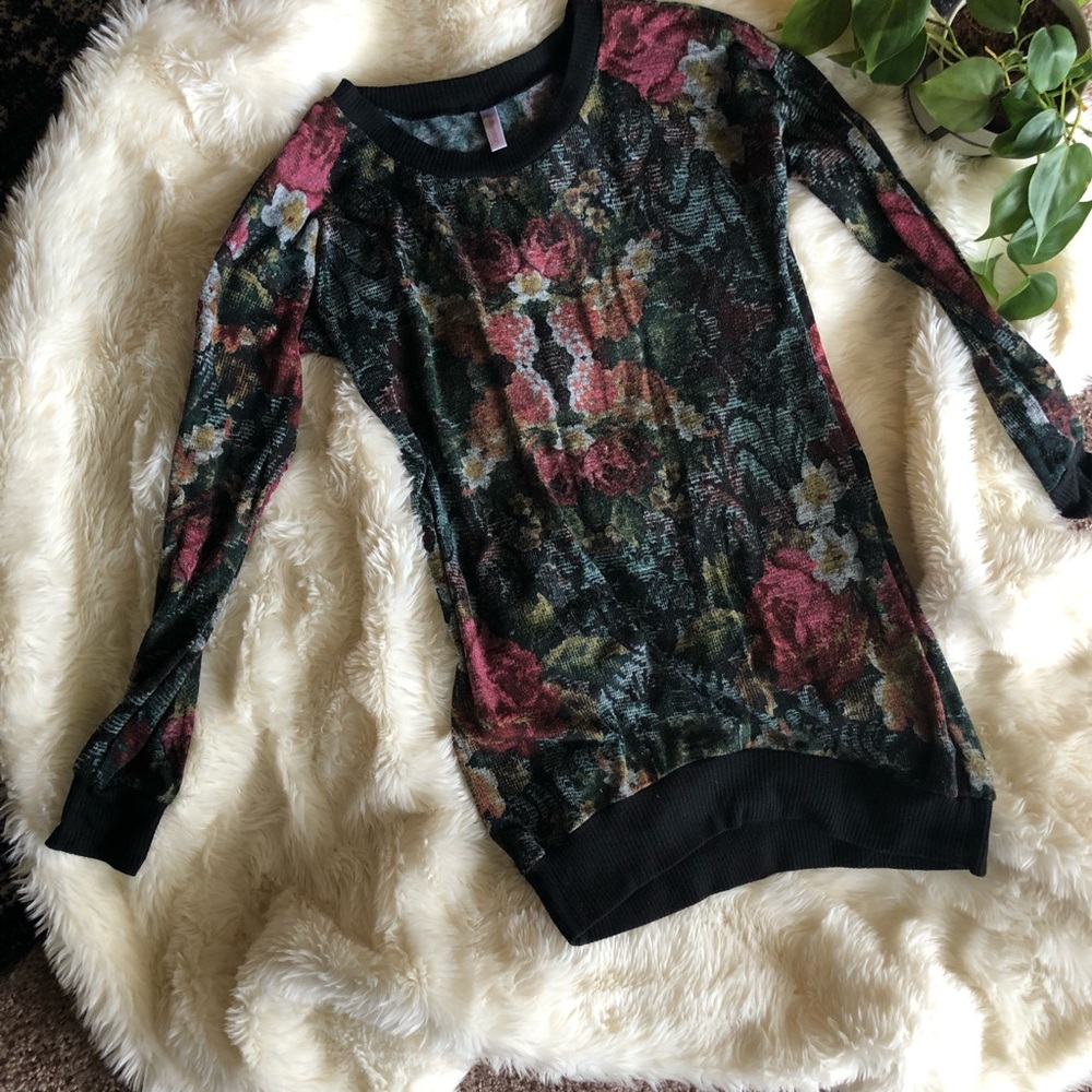 Floral tapestry longline sweater